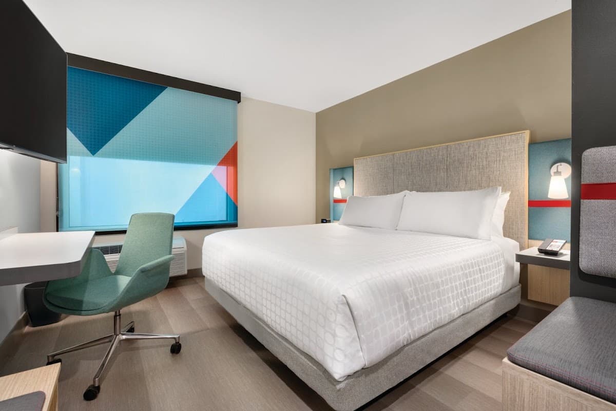 avid hotel Tulsa South - Medical District by IHG — photo 2