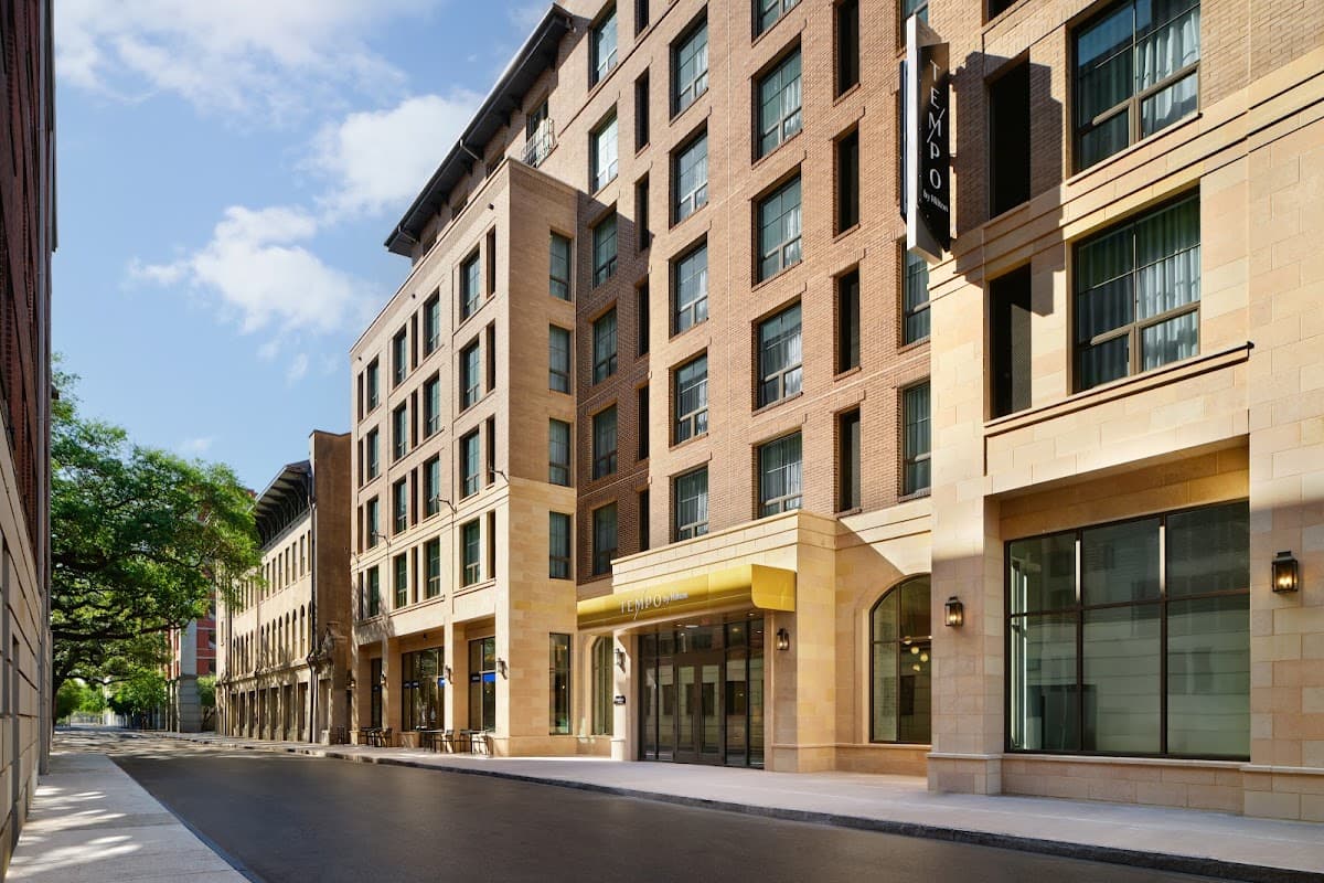 Tempo by Hilton Savannah Historic District