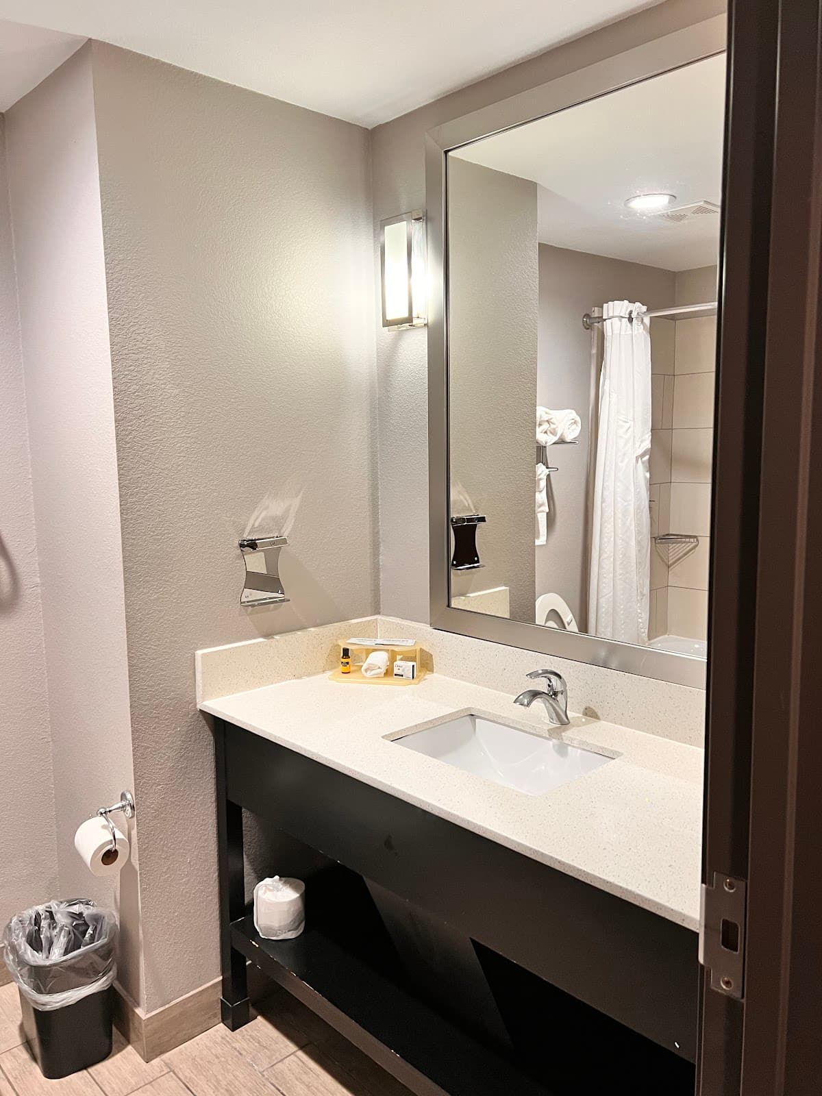 Holiday Inn Express & Suites Houston North - IAH Area by IHG — photo 4