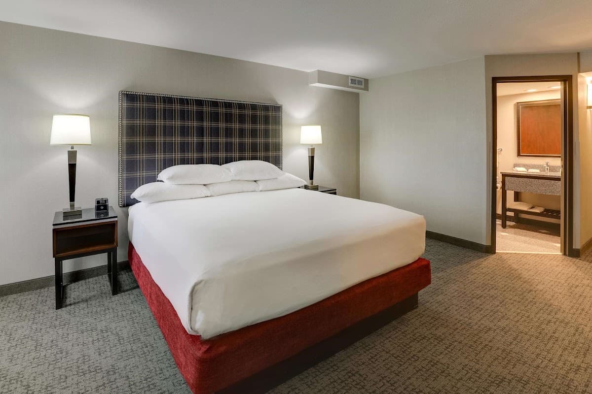 Drury Inn & Suites St. Joseph — photo 2