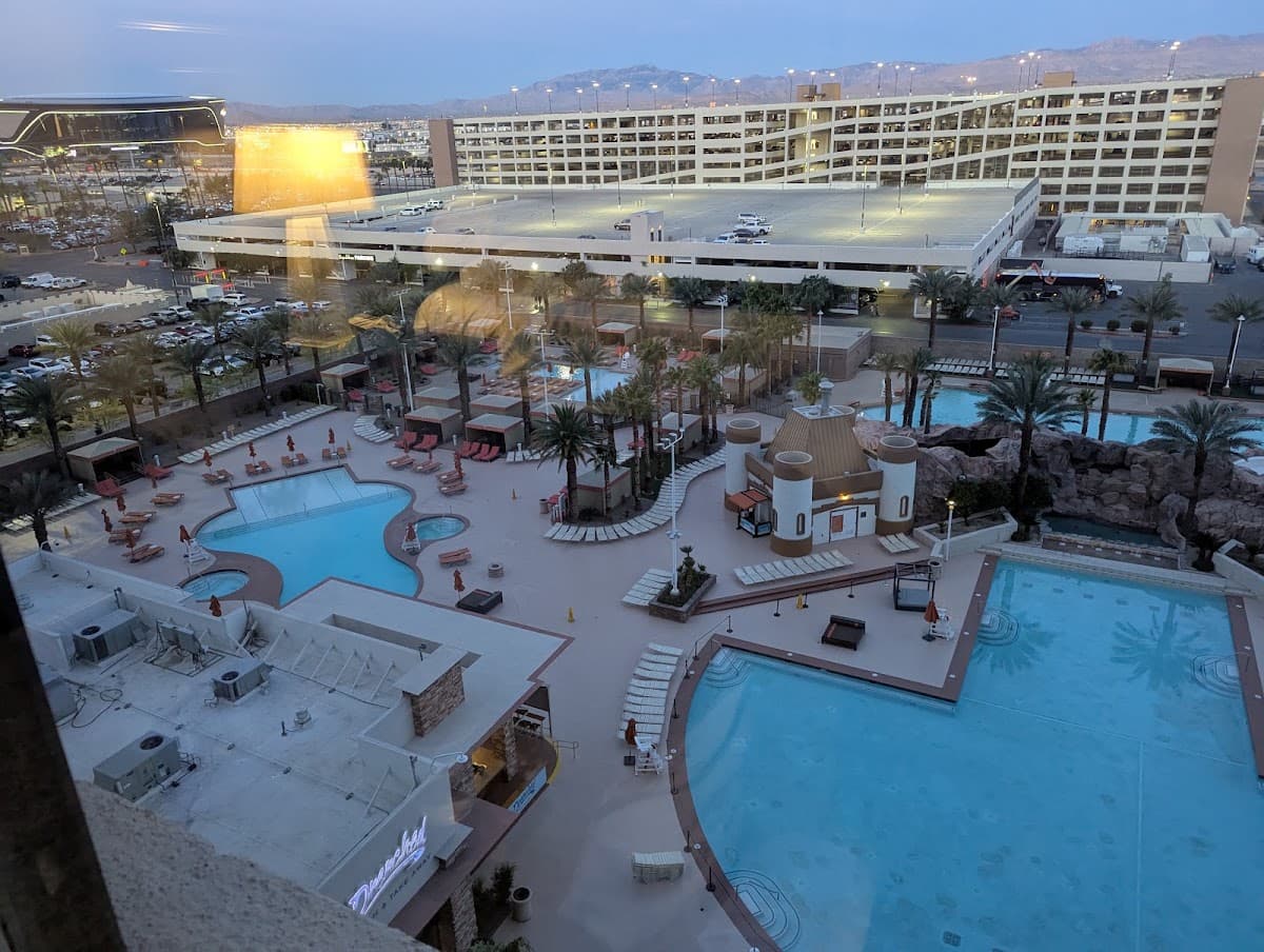 Excalibur Hotel & Casino — photo 3