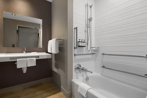 AC Hotel Bloomington Mall of America — photo 3