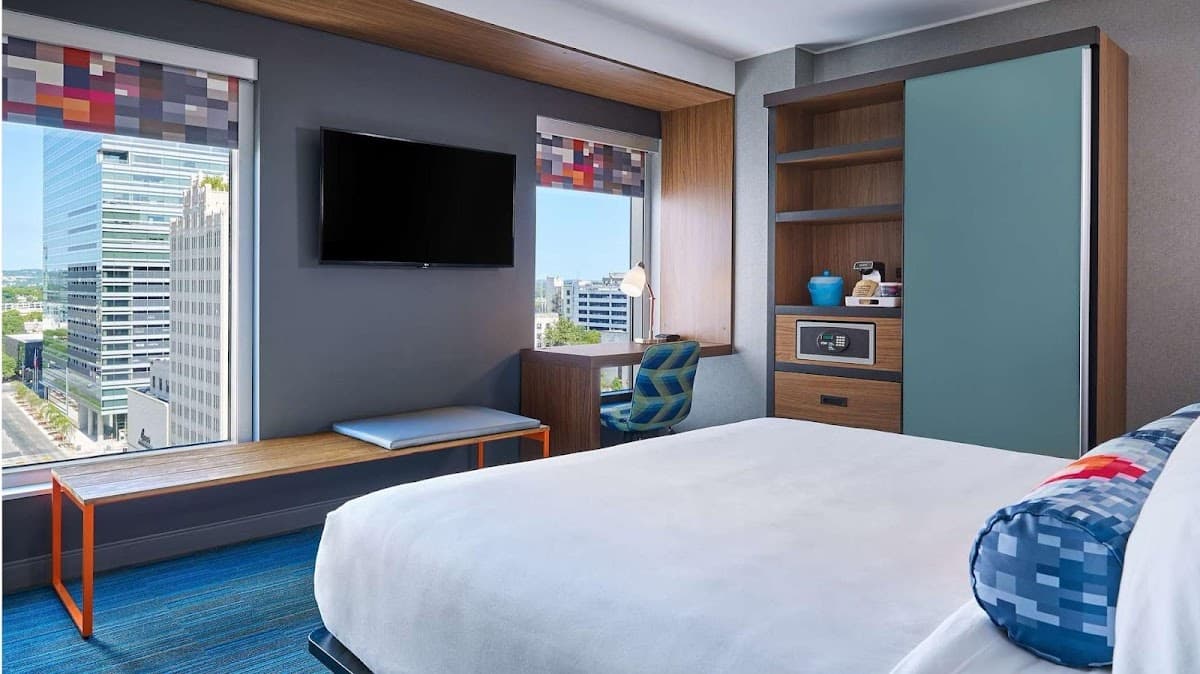 Aloft by Marriott Austin Downtown