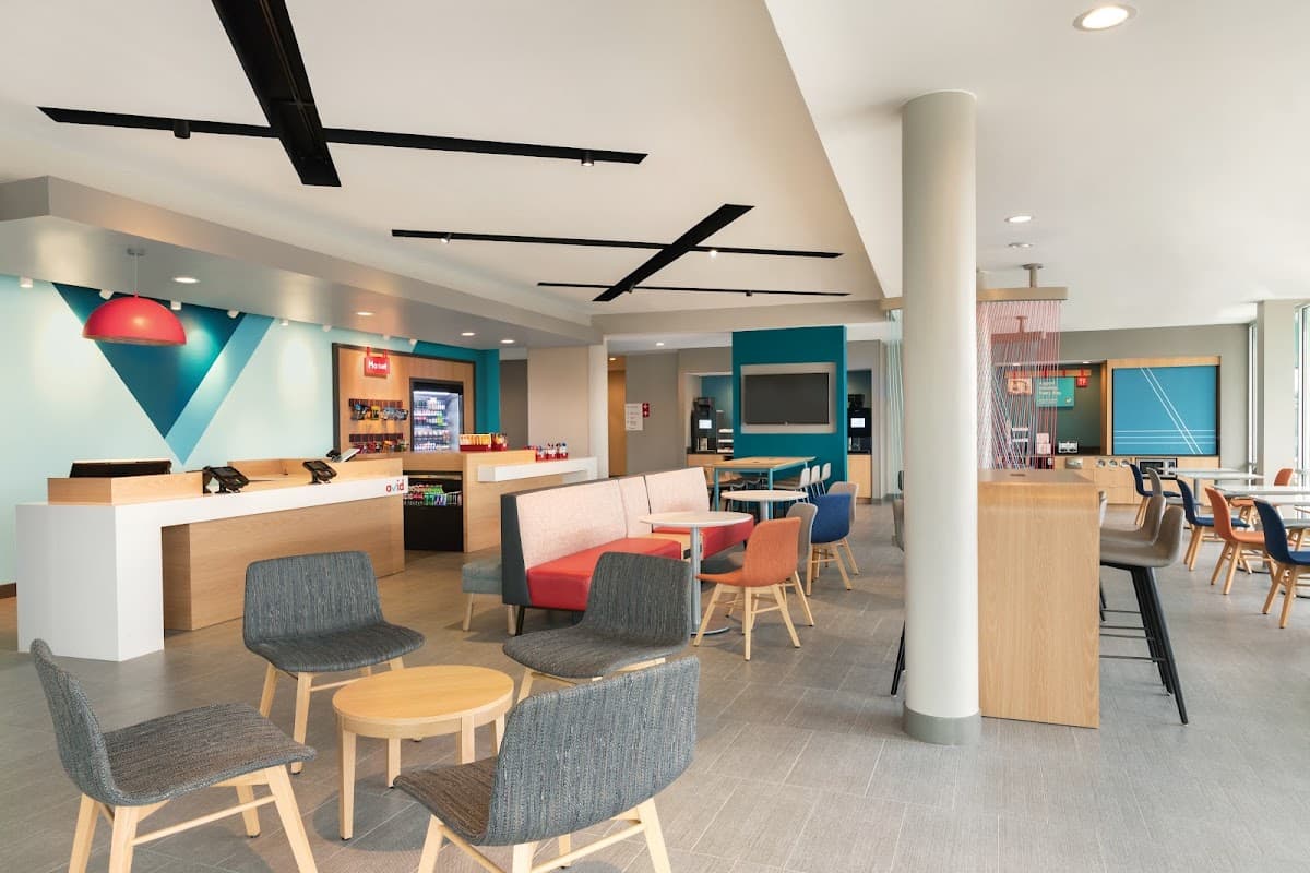 avid hotel Wisconsin Dells, an IHG Hotel — photo 5