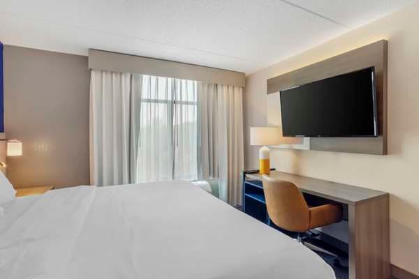 Comfort Inn & Suites Voorhees/Mt. Laurel — photo 2