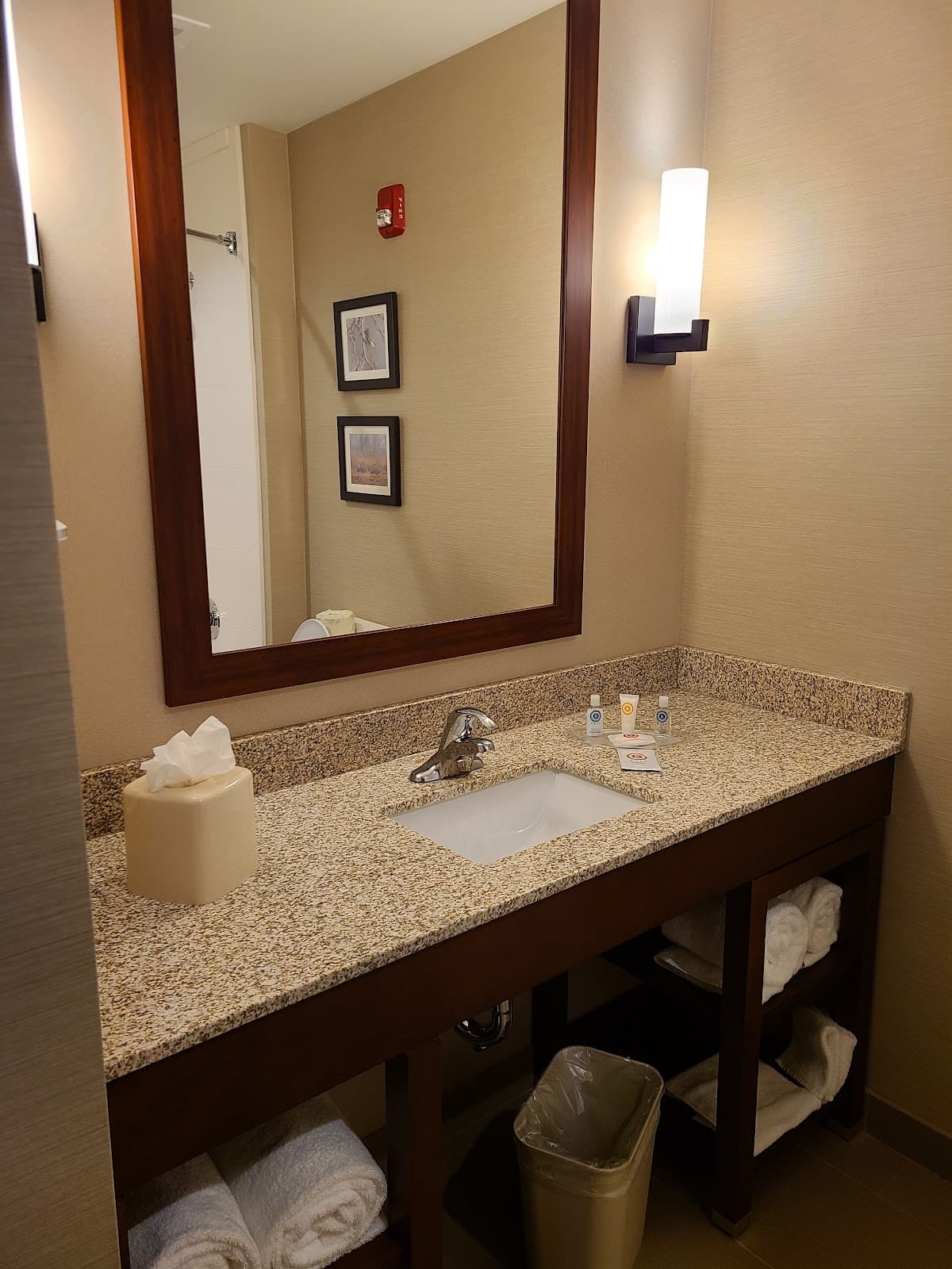 Comfort Suites Grand Island — photo 4