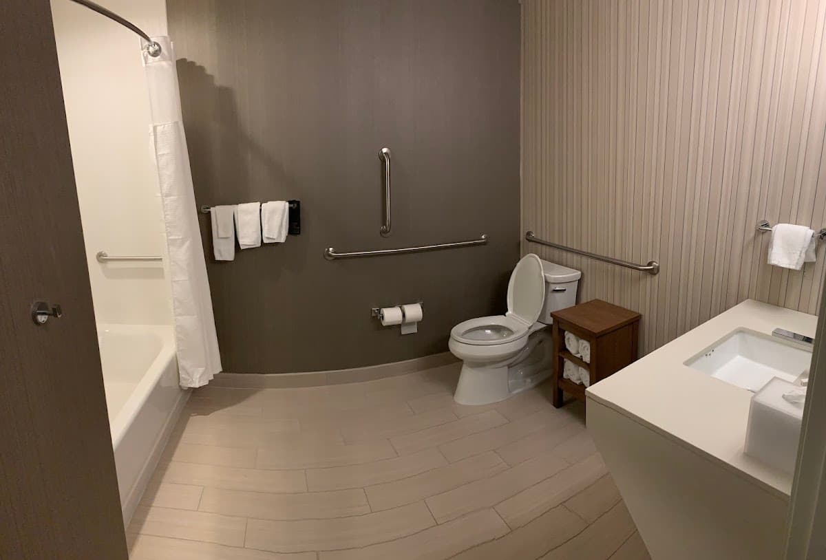 Courtyard by Marriott Fargo — photo 4