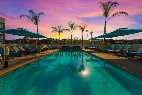 Courtyard by Marriott Marina del Rey — photo 3