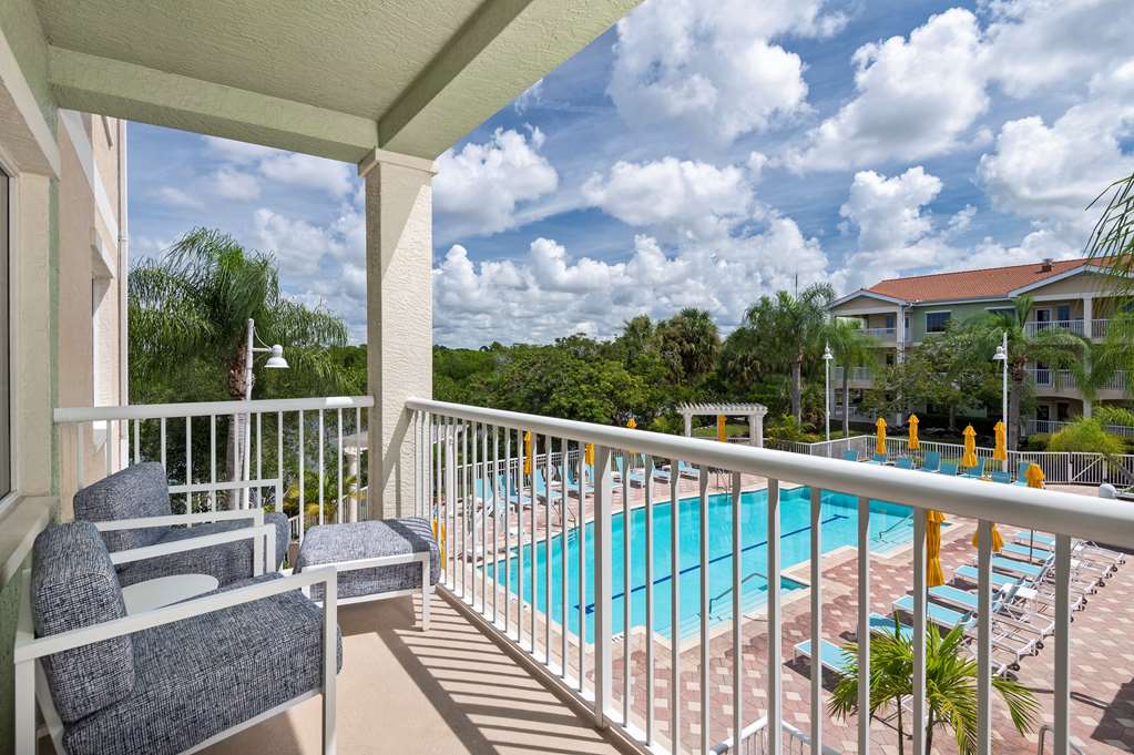 DoubleTree Suites by Hilton Hotel Naples — photo 3