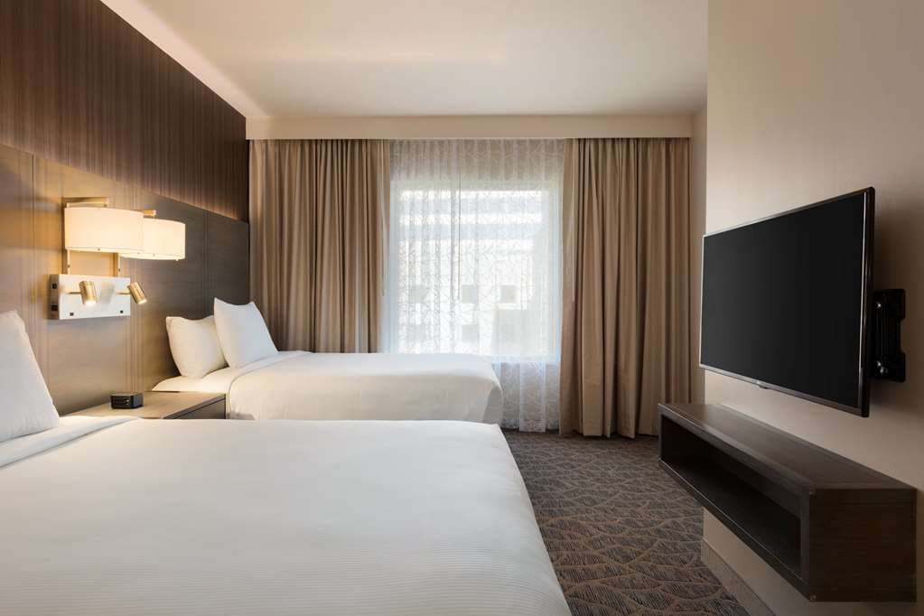 Embassy Suites by Hilton The Woodlands at Hughes Landing — photo 2