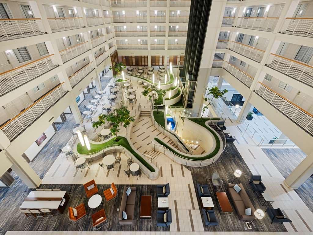 Embassy Suites by Hilton Chicago Downtown River North — photo 4
