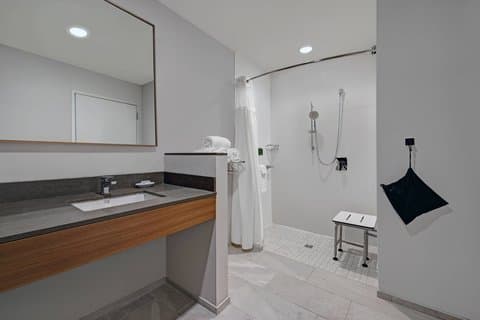 Fairfield by Marriott Inn & Suites Milwaukee Brookfield — photo 4