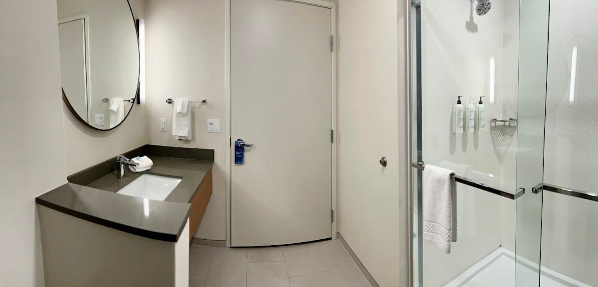 Fairfield by Marriott Inn & Suites San Francisco Airport Oyster Point Area — photo 3