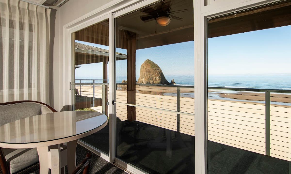 Hallmark Resort & Spa Cannon Beach