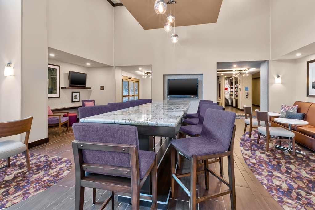Hampton Inn and Suites Flint/Grand Blanc — photo 5