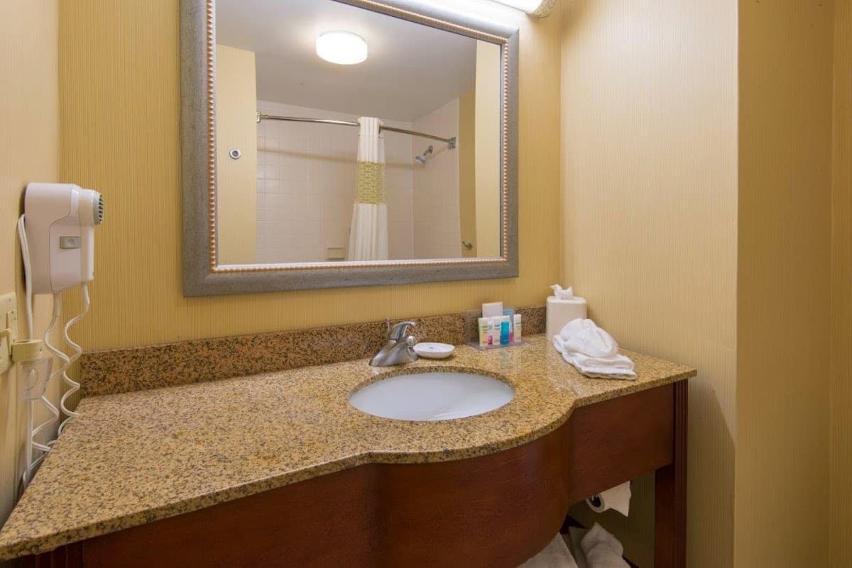 Hampton Inn White River Junction — photo 4