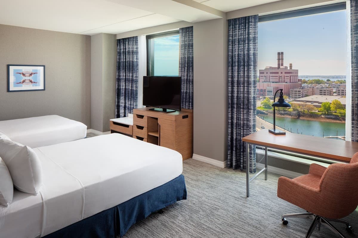 Hampton Inn Boston Seaport District — photo 2