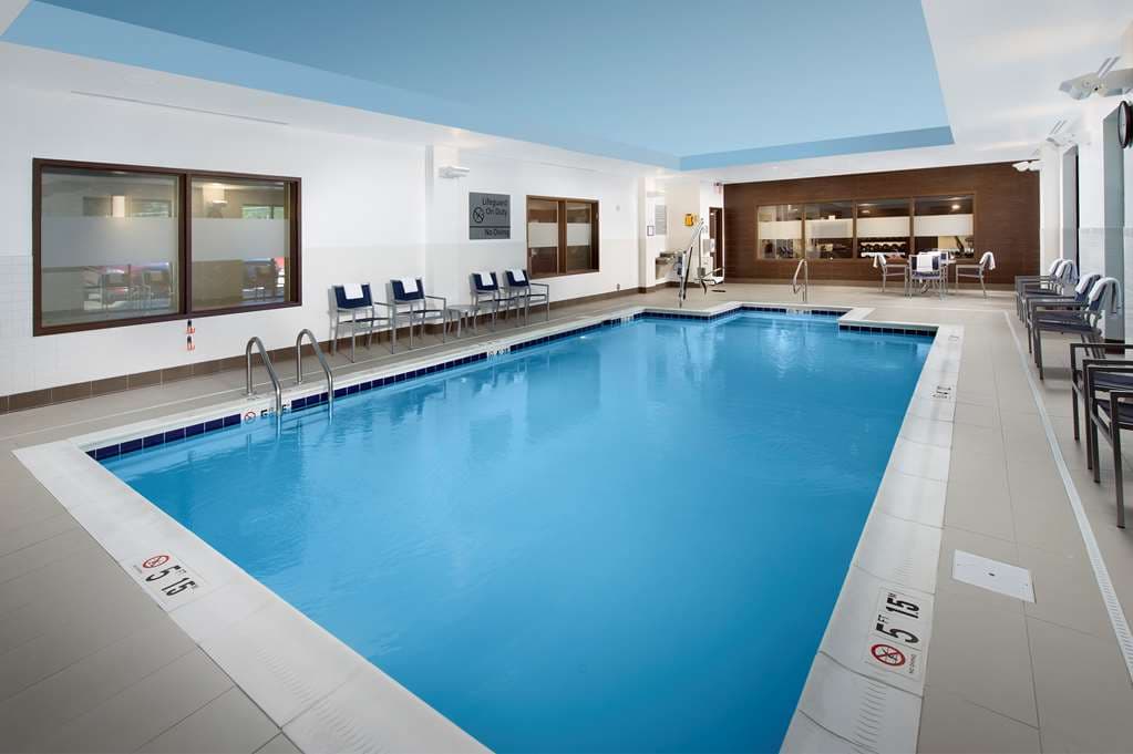 Hampton Inn & Suites Falls Church — photo 3