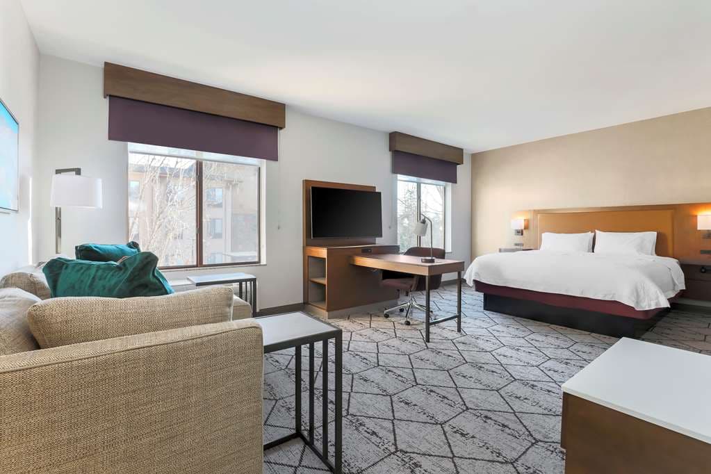 Hampton Inn & Suites Windsor - Sonoma Wine Country — photo 2