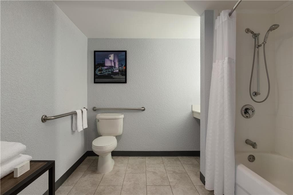 Hilton Garden Inn Cleveland Airport — photo 4