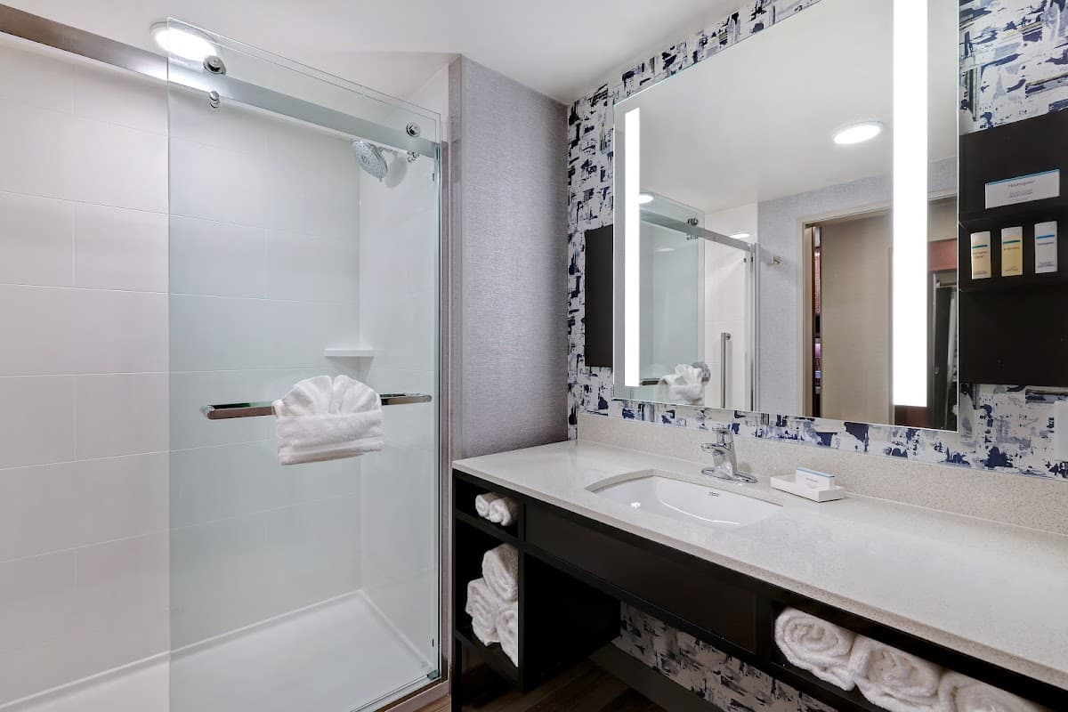 Hilton Garden Inn Cedar Rapids — photo 4