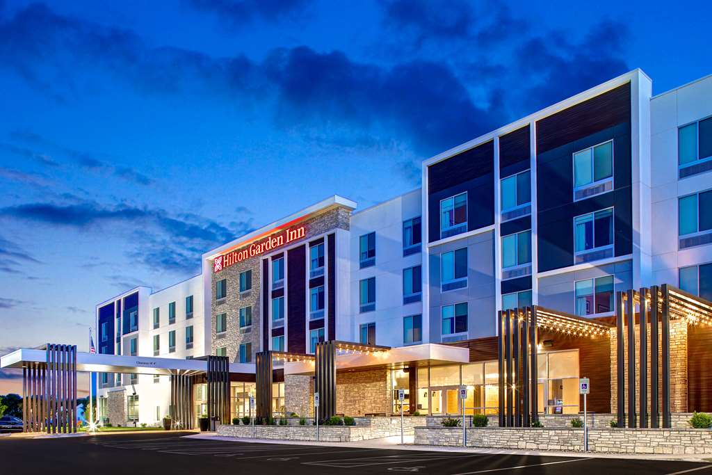 Hilton Garden Inn Cedar Rapids — photo 5