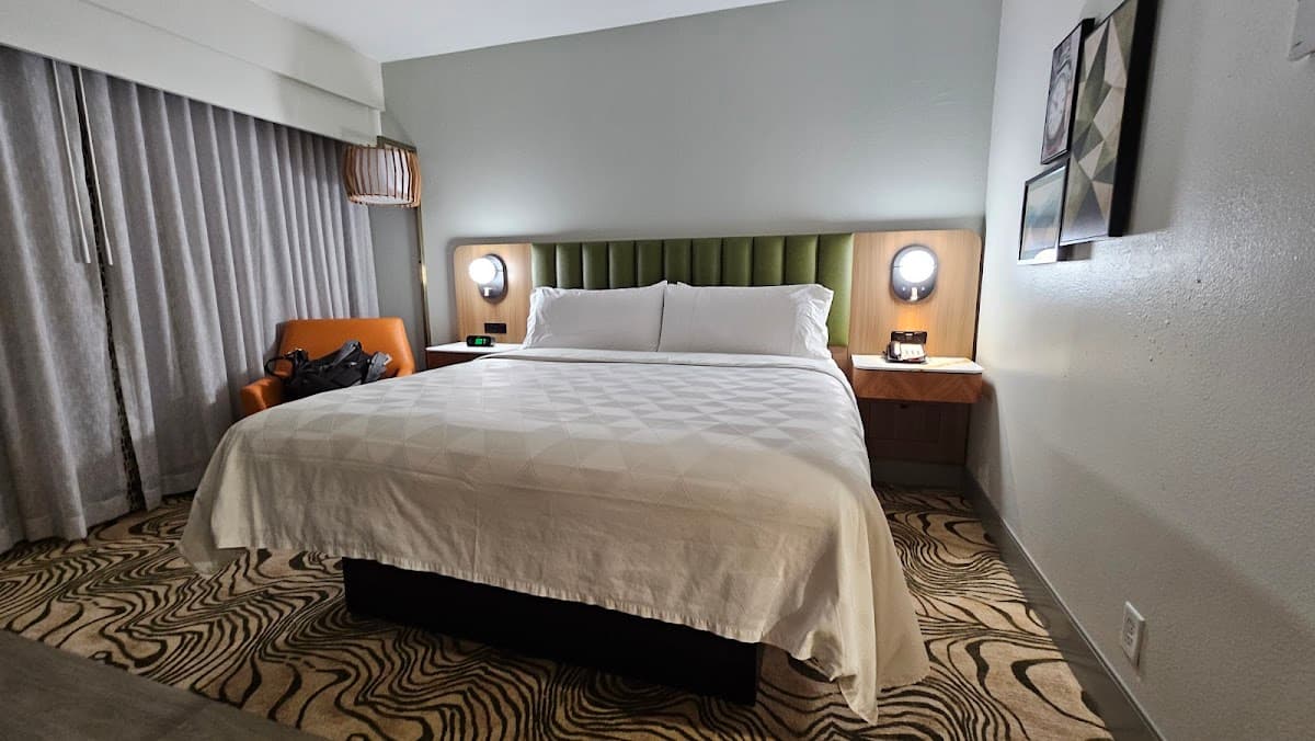 Holiday Inn Houston Downtown, an IHG Hotel — photo 2