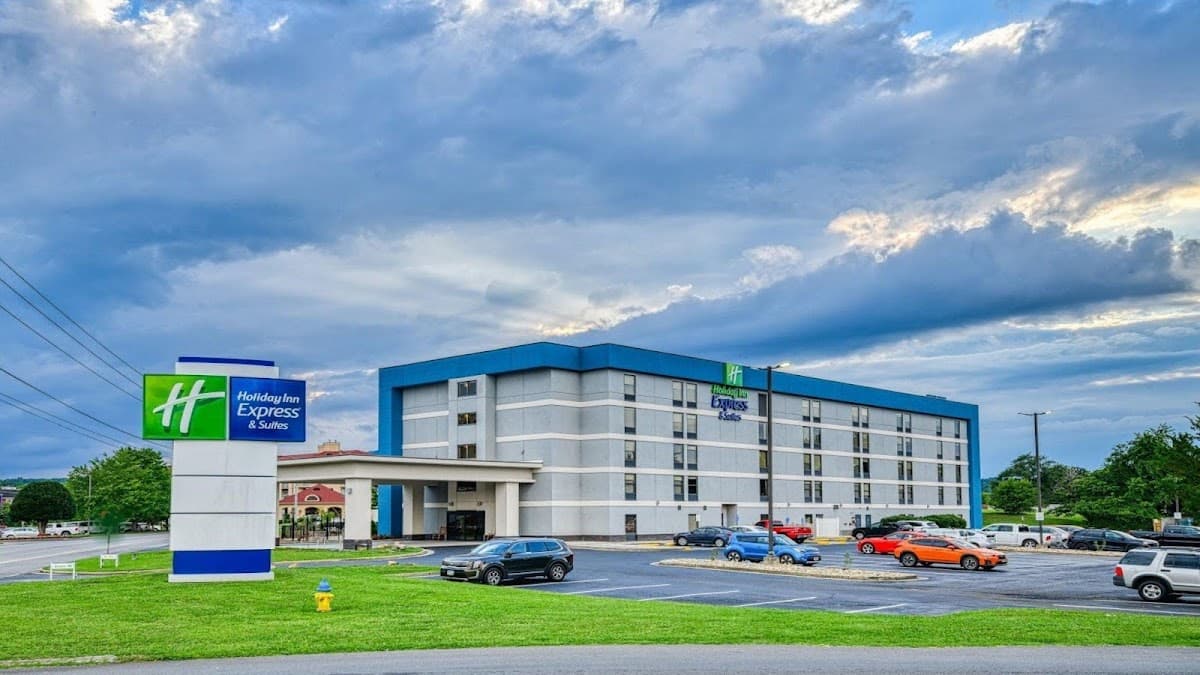 Holiday Inn Express & Suites Pigeon Forge/Near Dollywood by IHG — photo 5