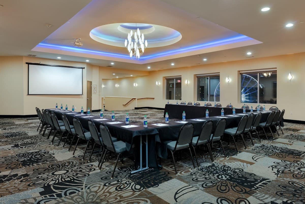 Holiday Inn Express & Suites Atlanta Downtown by IHG — photo 4