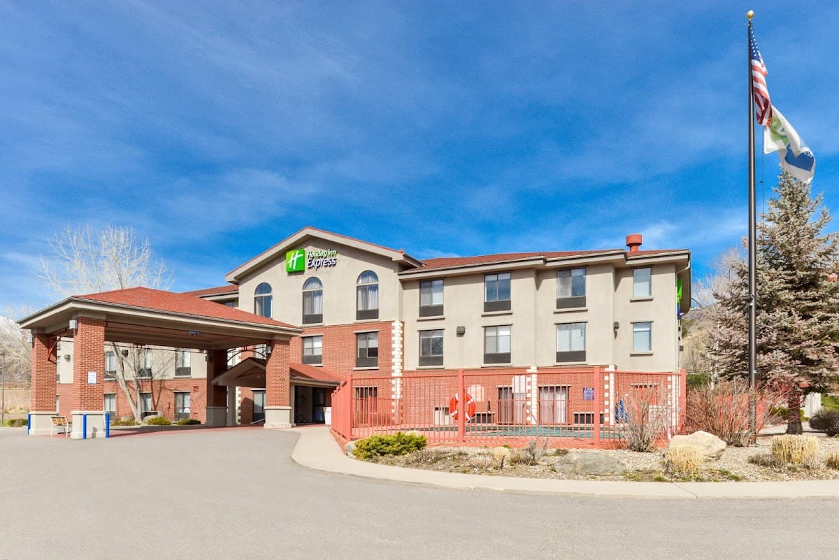 Holiday Inn Express Glenwood Springs (Aspen Area) by IHG — photo 1