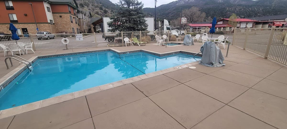 Holiday Inn Express Glenwood Springs (Aspen Area) by IHG — photo 3