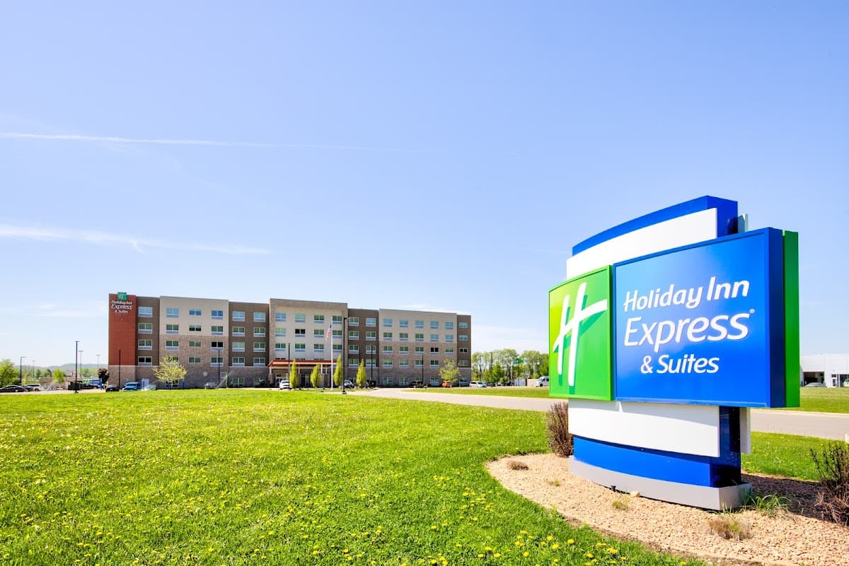 Holiday Inn Express & Suites Onalaska - La Crosse, an IHG Hotel