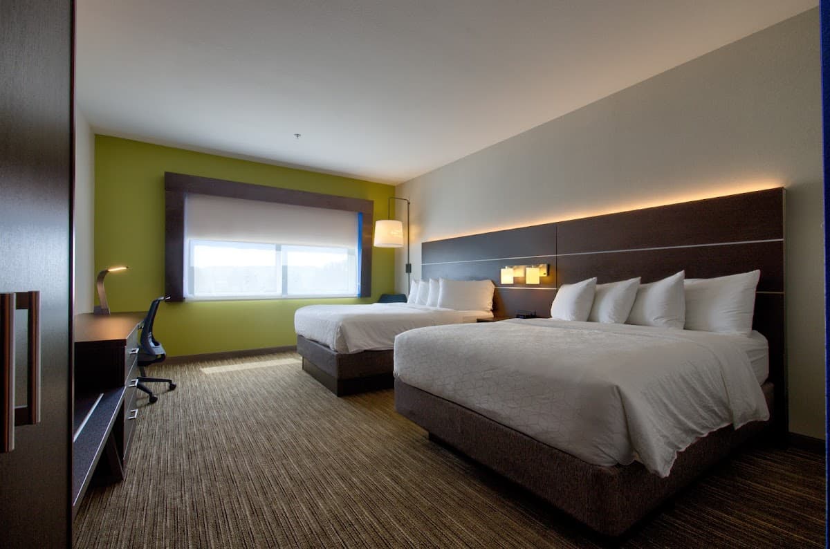 Holiday Inn Express & Suites Onalaska - La Crosse, an IHG Hotel — photo 2