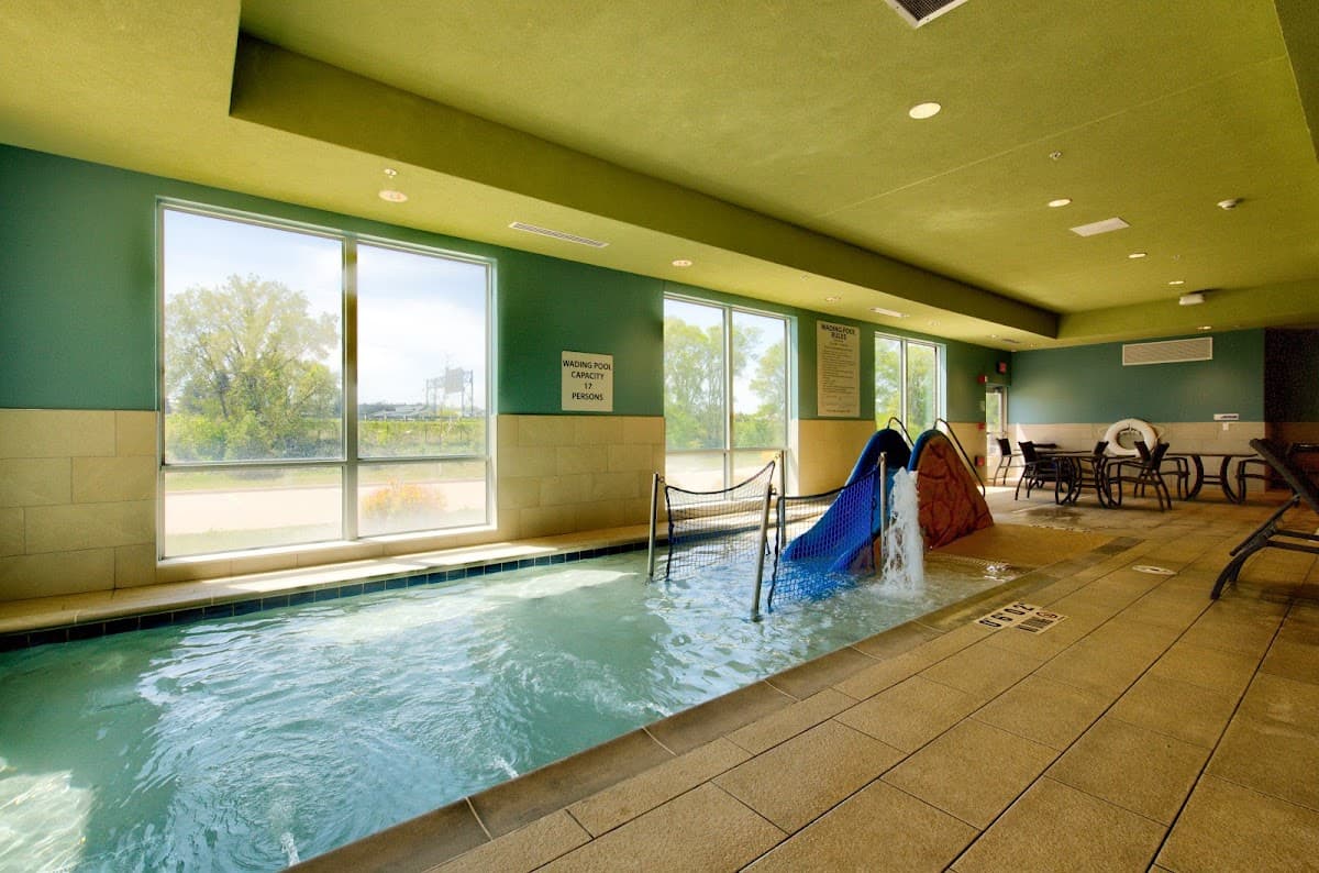 Holiday Inn Express & Suites Onalaska - La Crosse, an IHG Hotel — photo 3