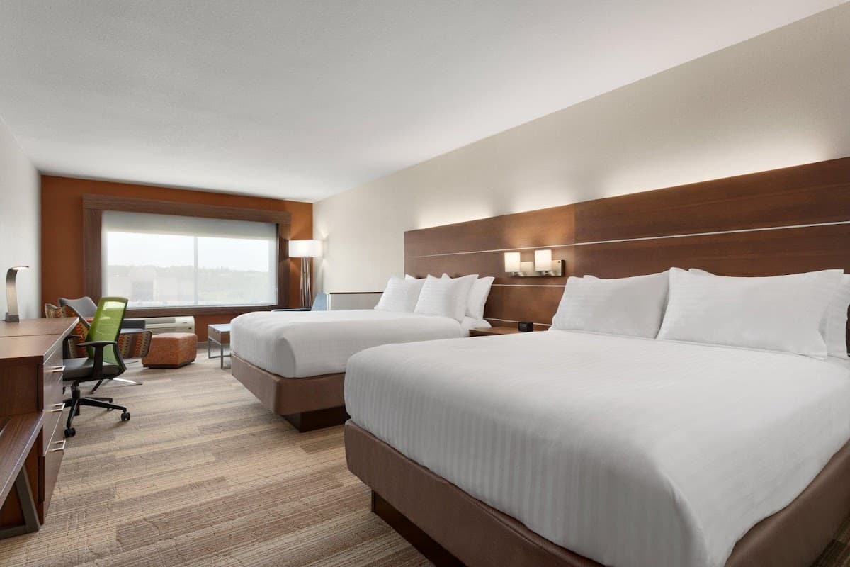 Holiday Inn Express & Suites Duluth North - Miller Hill by IHG — photo 2