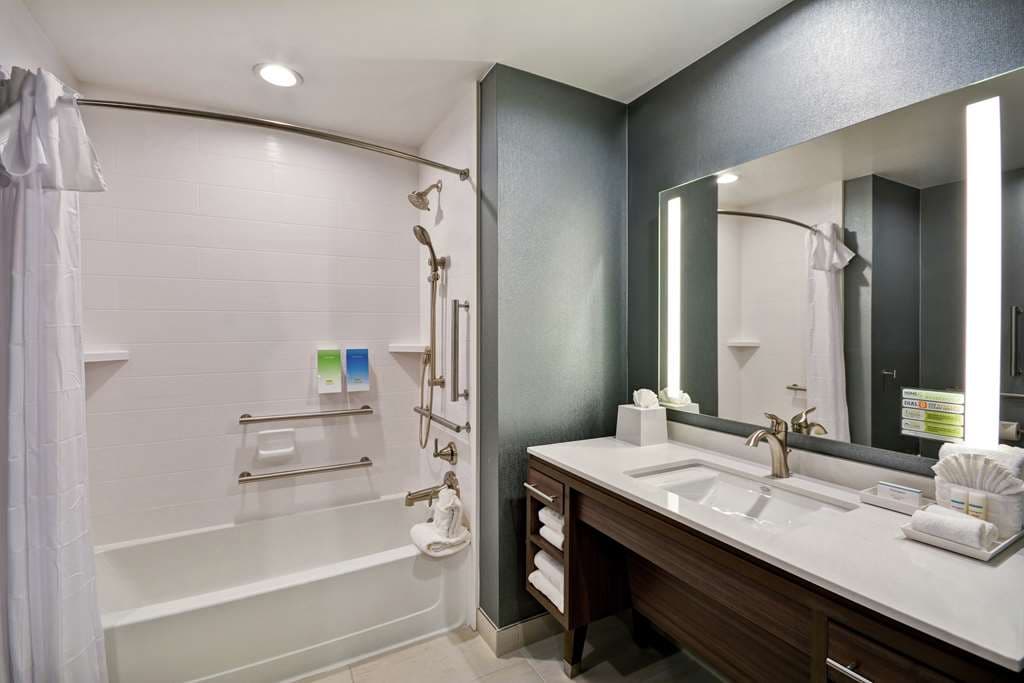 Home2 Suites by Hilton Plano Legacy West — photo 4