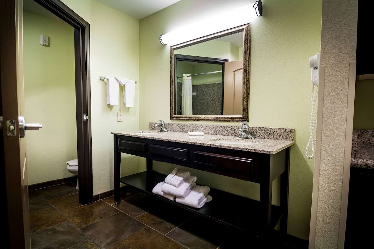 La Quinta Inn & Suites by Wyndham Las Vegas Airport South — photo 4