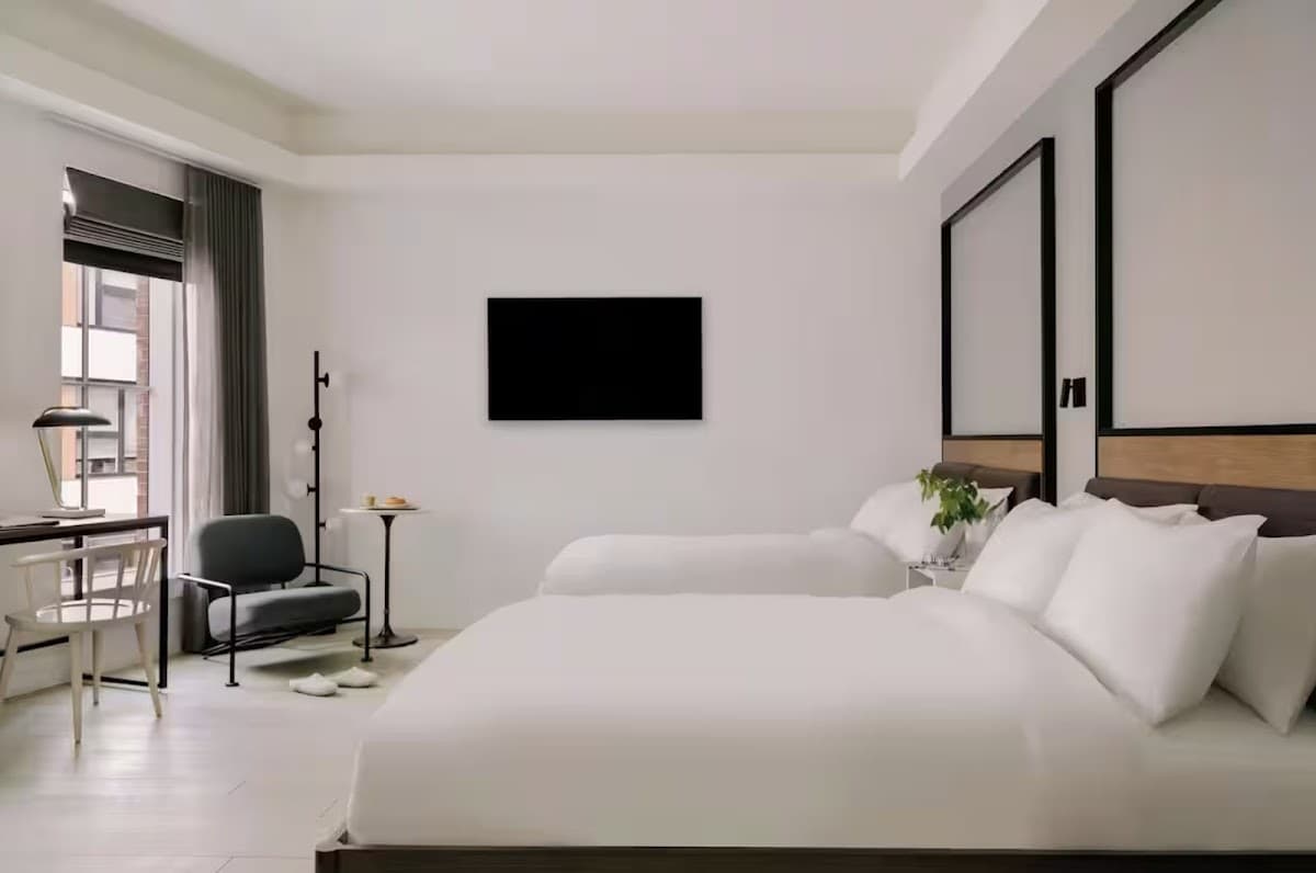 Lark Hotels 907 Main Hotel — photo 2