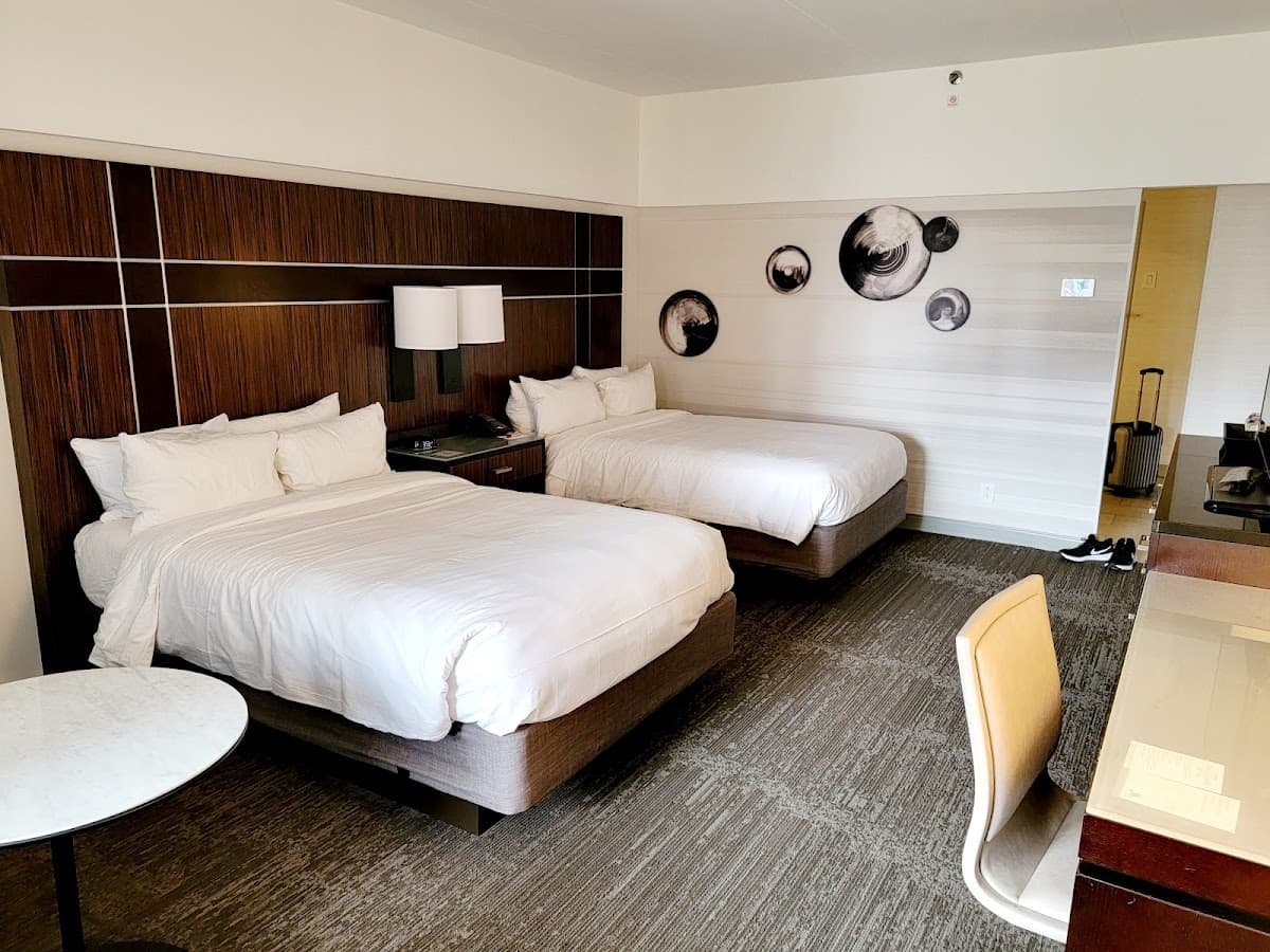 New York Marriott Marquis — photo 2