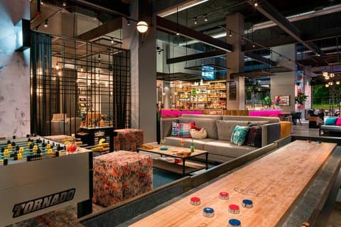 Moxy Chicago Downtown — photo 5
