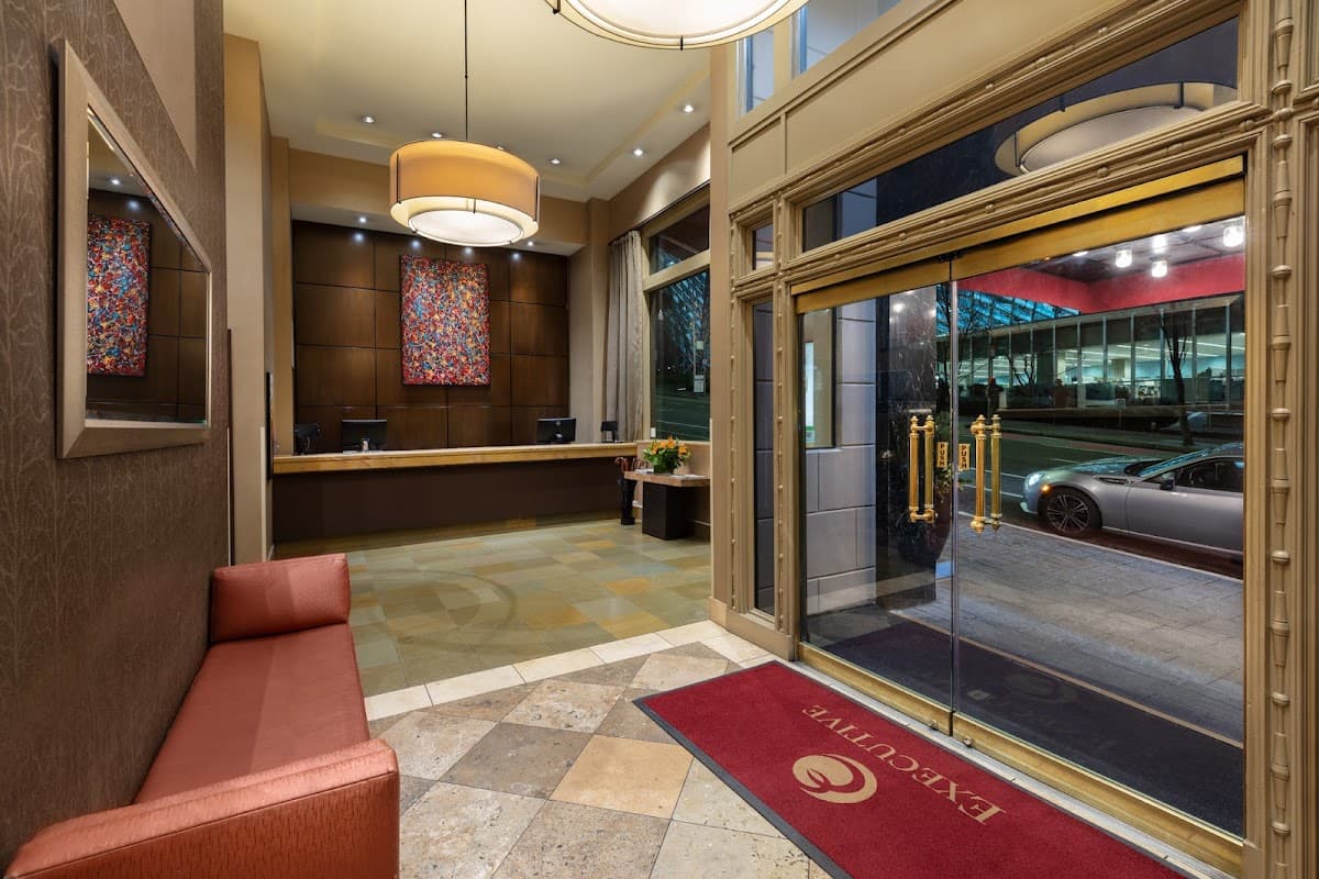 Executive Hotel Pacific — photo 5