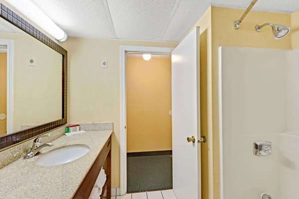 Ramada by Wyndham Kittery — photo 4