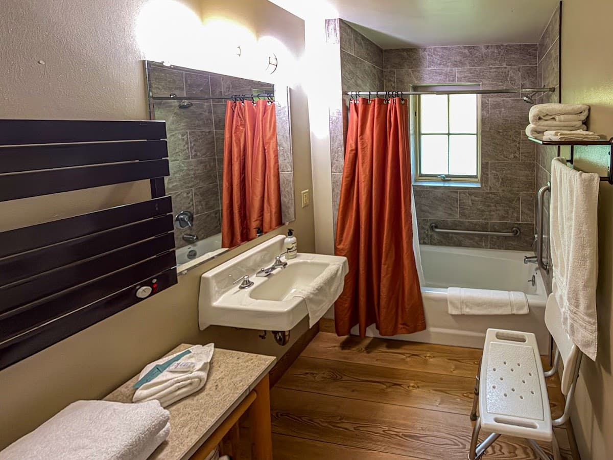 Sleeping Lady Mountain Resort & Spa — photo 4