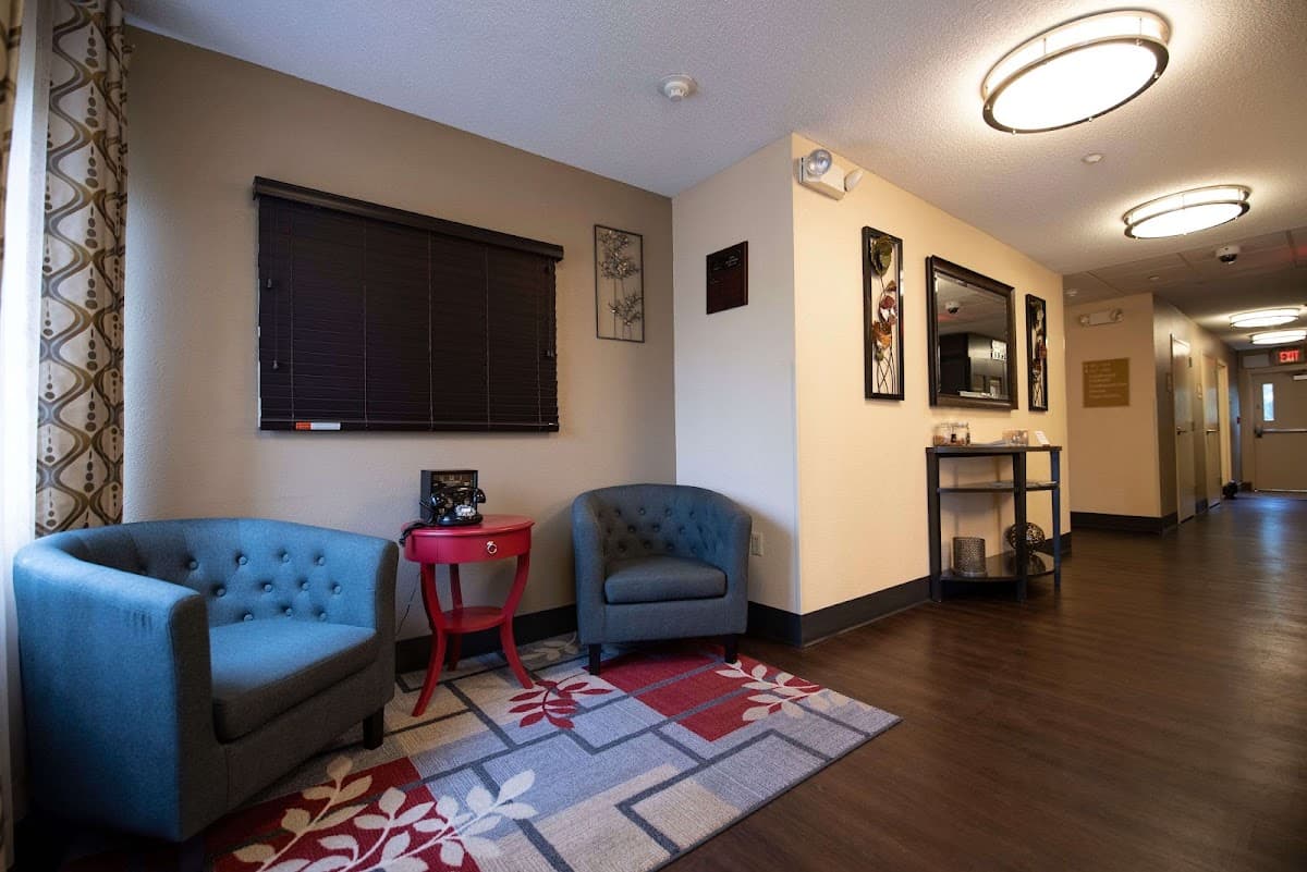 Sonesta Simply Suites Chicago Naperville Warrenville — photo 5