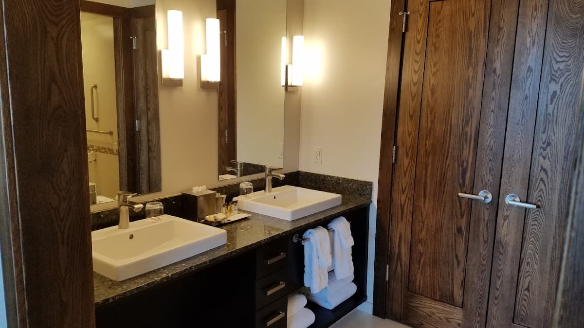 Tetherow Resort — photo 4