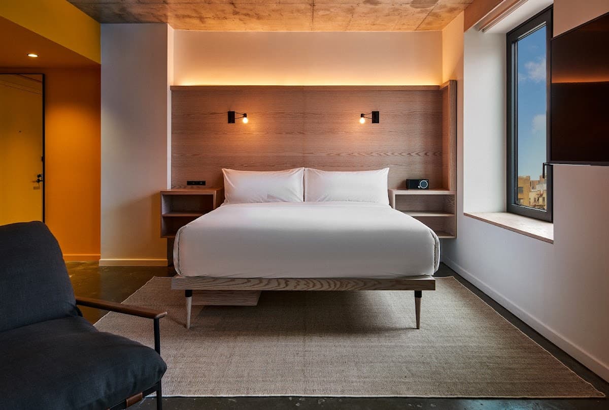 Radio Hotel — photo 2