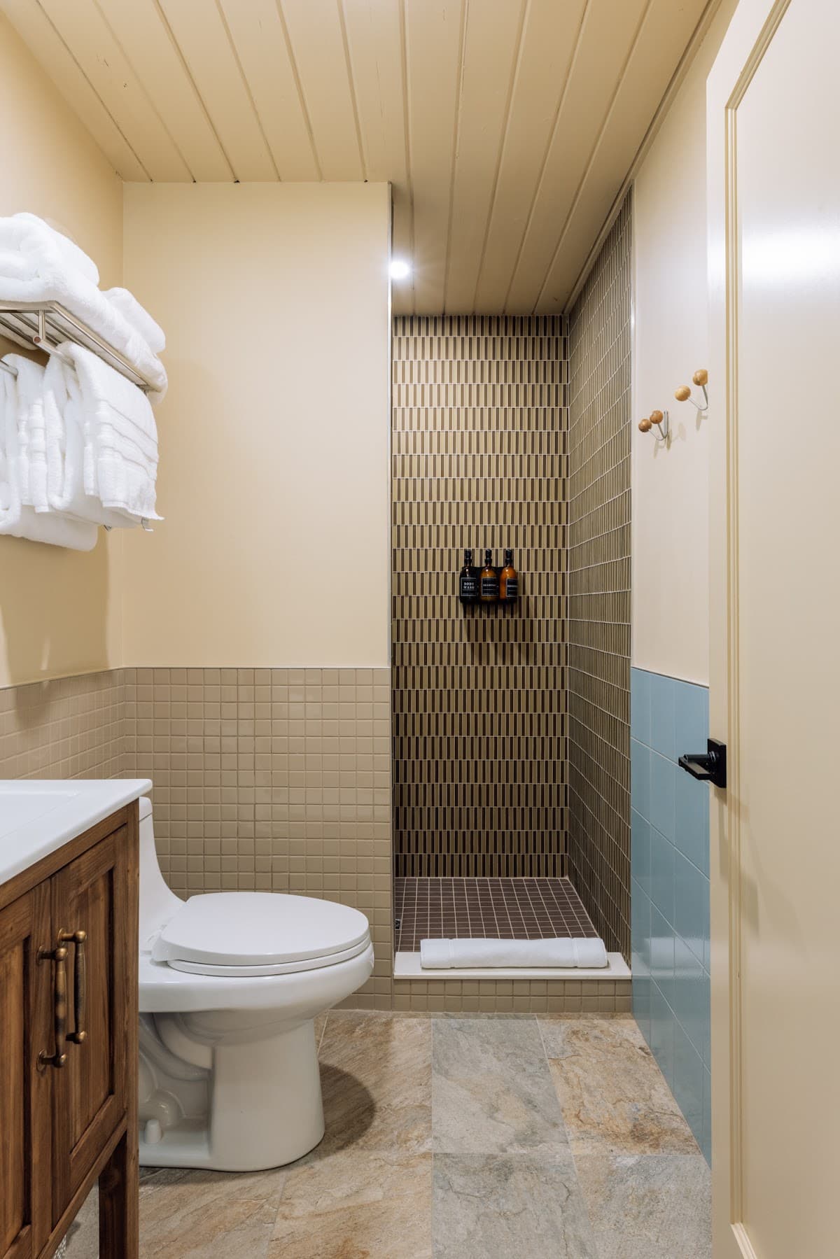 Reclaimed Motel — photo 3