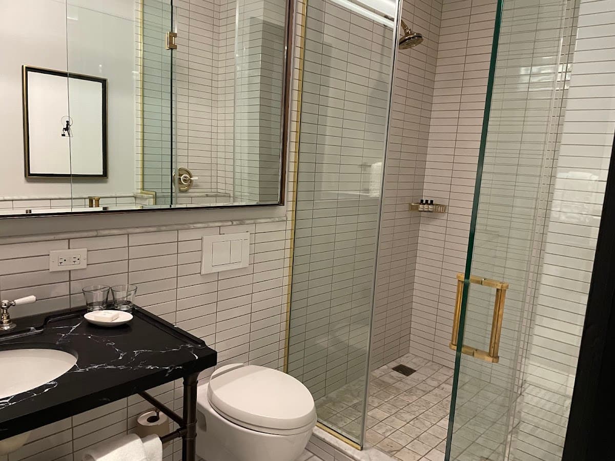 Refinery Hotel — photo 3