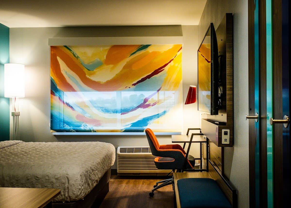 Tru by Hilton Ashburn One Loudoun — photo 2