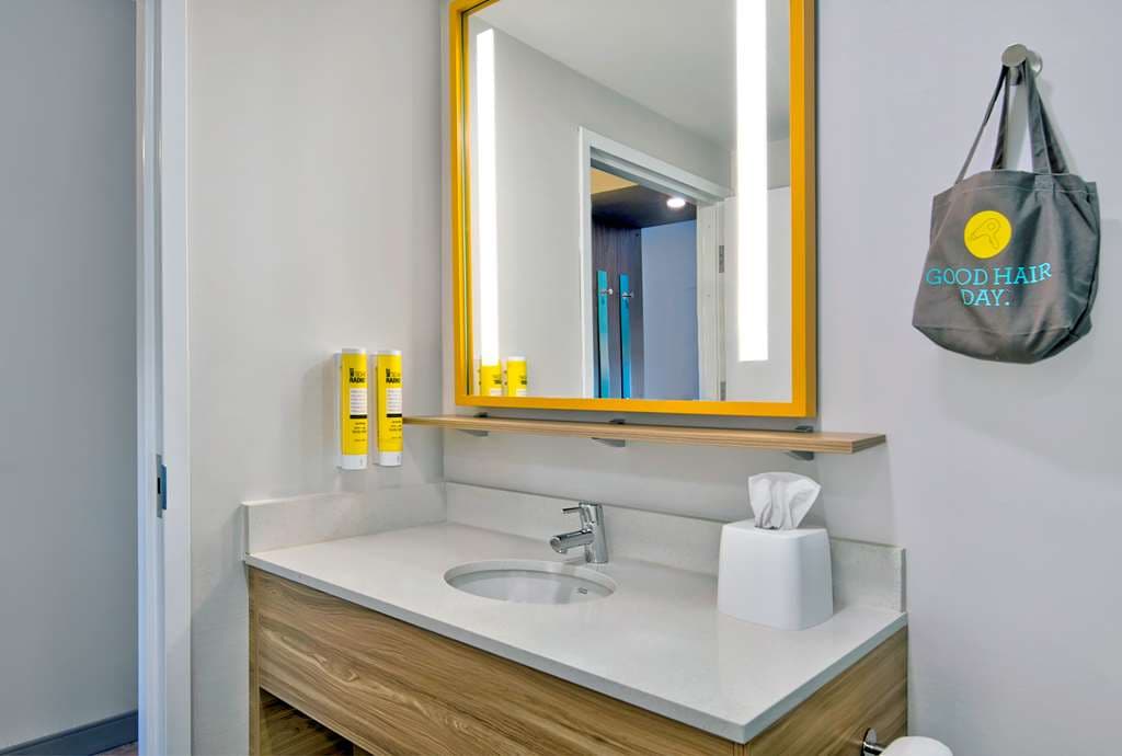 Tru by Hilton Ashburn One Loudoun — photo 4